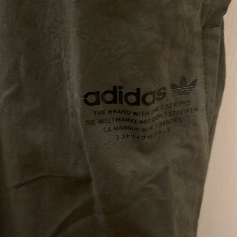 Adidas Men’s Olive Green Nylon Ankle Pant size Medium